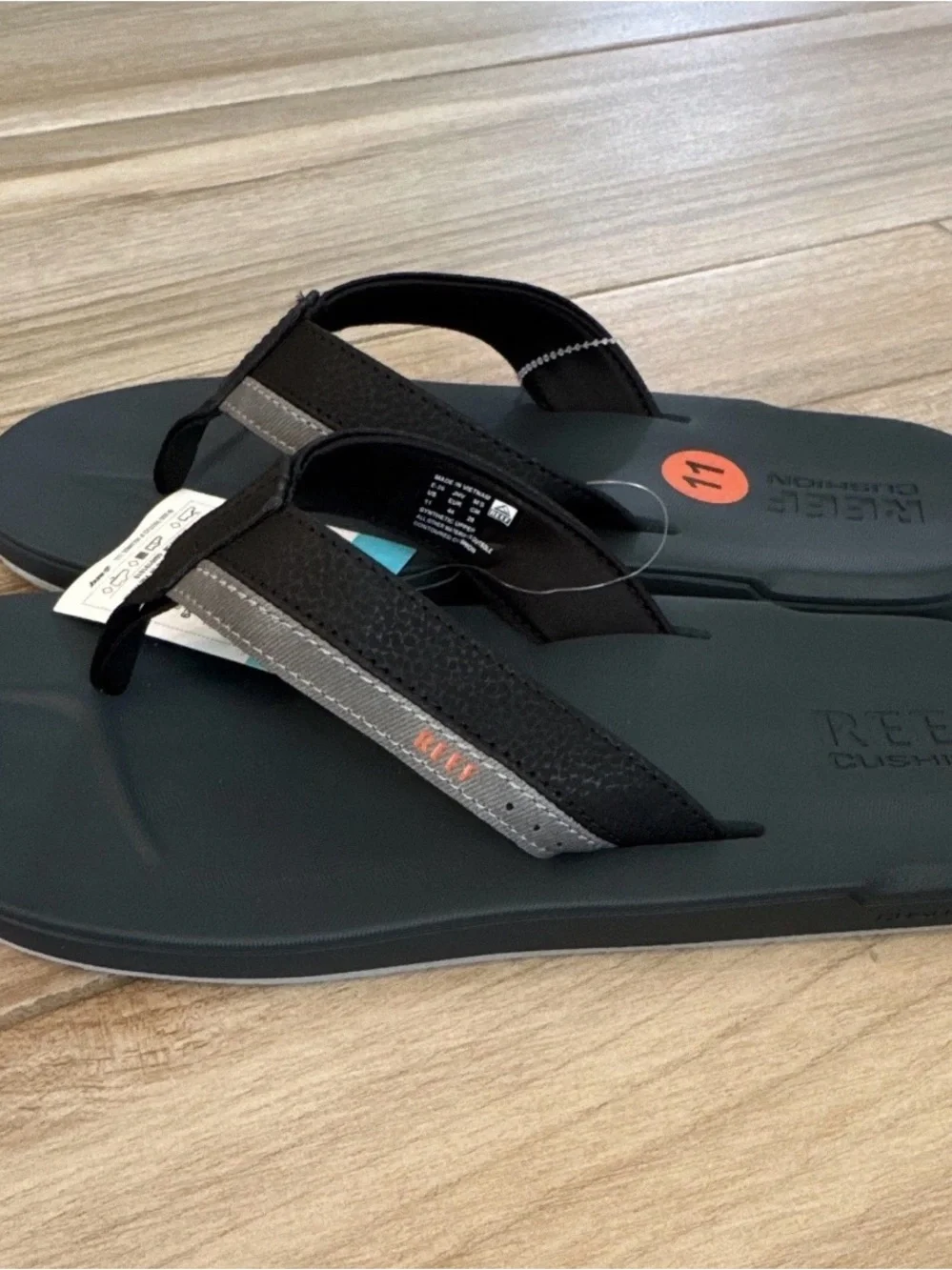 Reef Men’s Black & Gray Cushion Flip-Flops